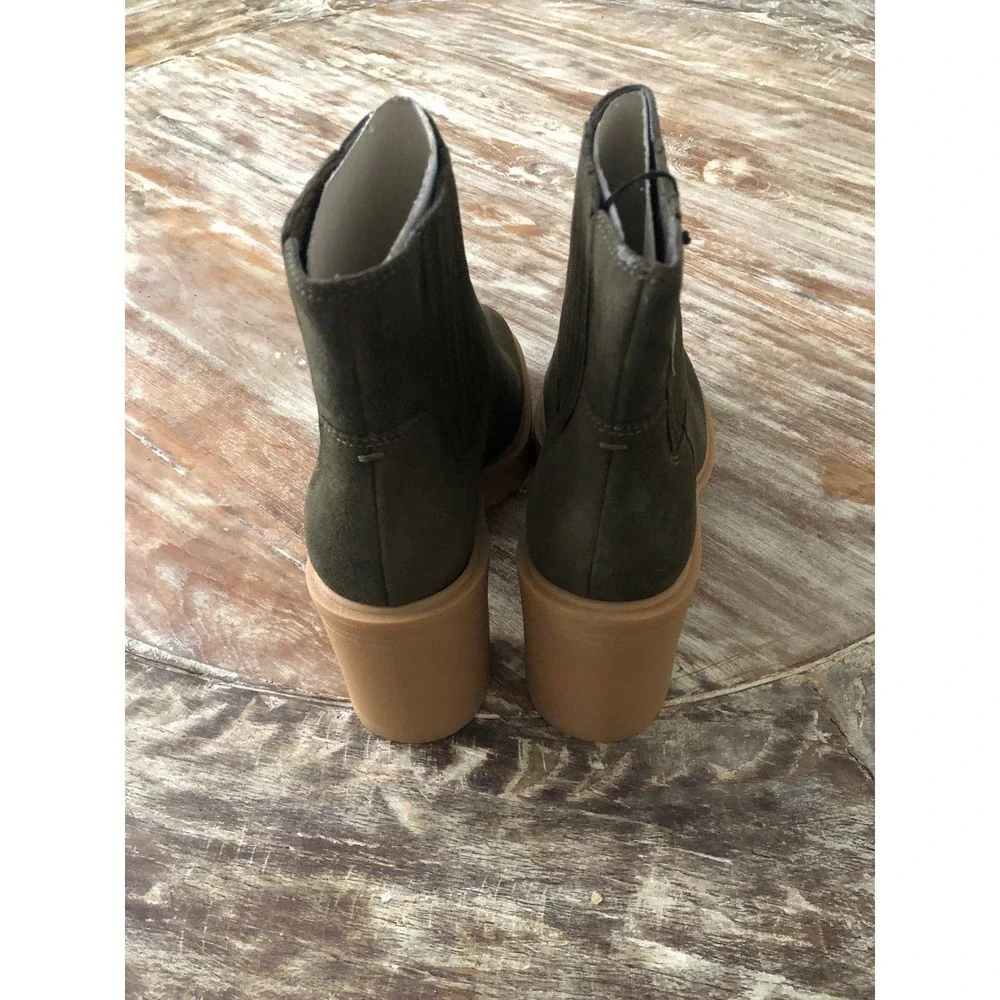 Dolce Vita Caster H20 Bootie Lug Sole Waterproof Leather Olive Green NEW…